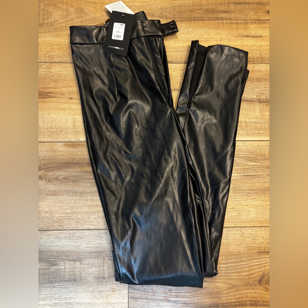 Fashion Nova Black Faux Leather Pants Women’s Medium High Waisted Skinny Zip Hem